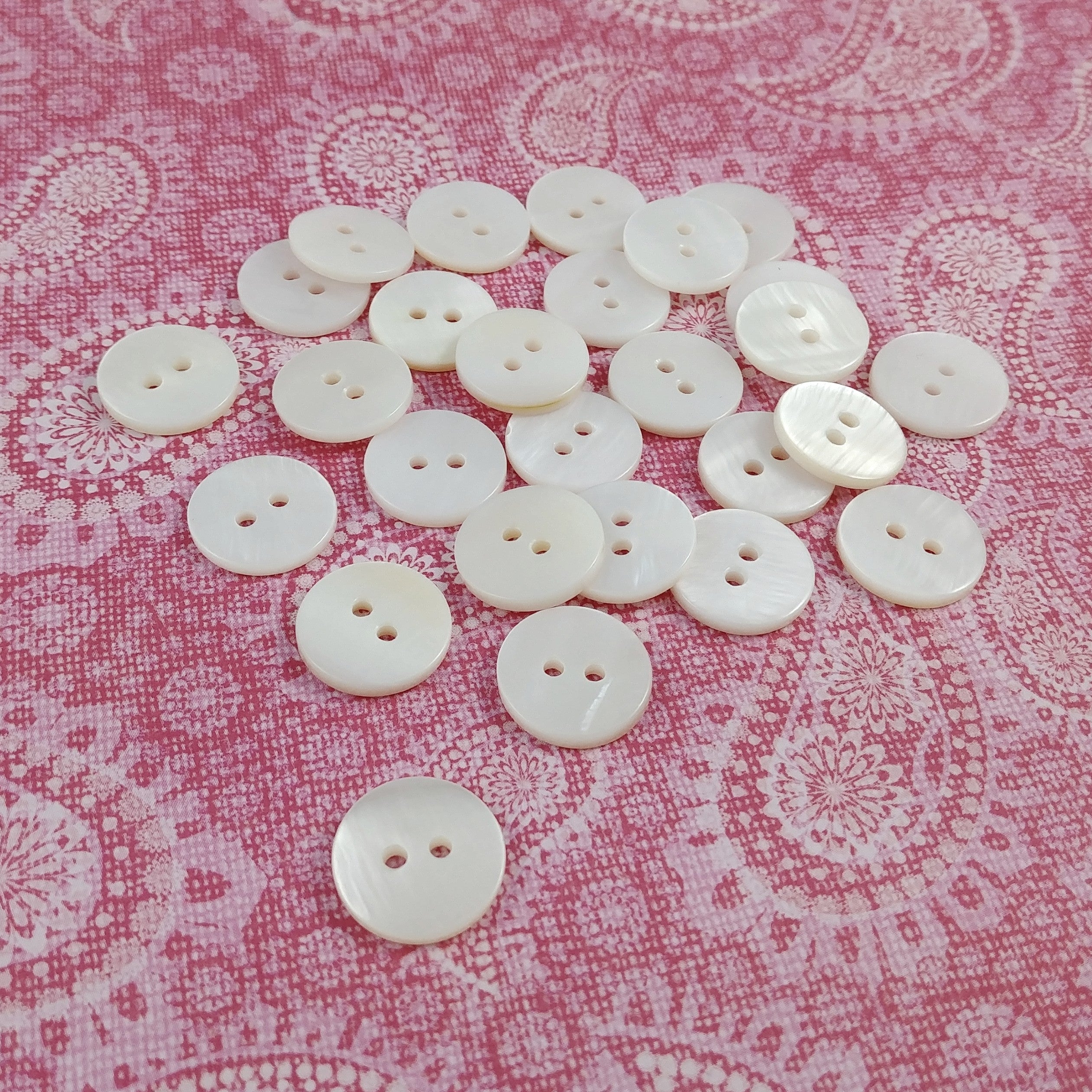 Summer flower buttons - Mother of Pearl Shell Buttons 30mm - set of 4