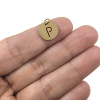 Breloque initiale ronde or en acier inoxydable