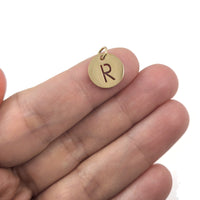 Breloque initiale ronde or en acier inoxydable