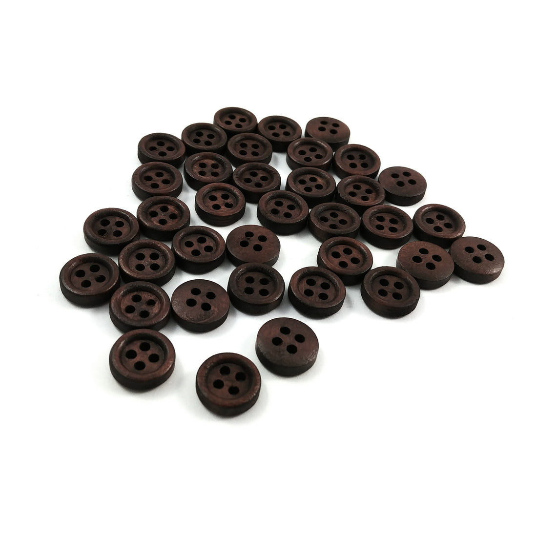 Mini Bouton de bois à 4 trous en bois naturel marron foncé de 11mm - ensemble de 36