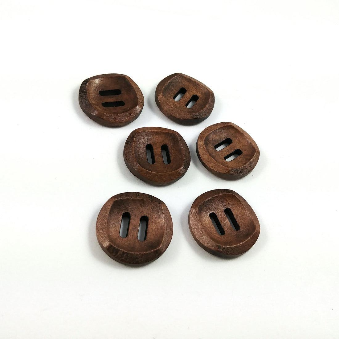 Petit bouton de bois marron de 2cm - ensemble de 6 boutons en bois naturel