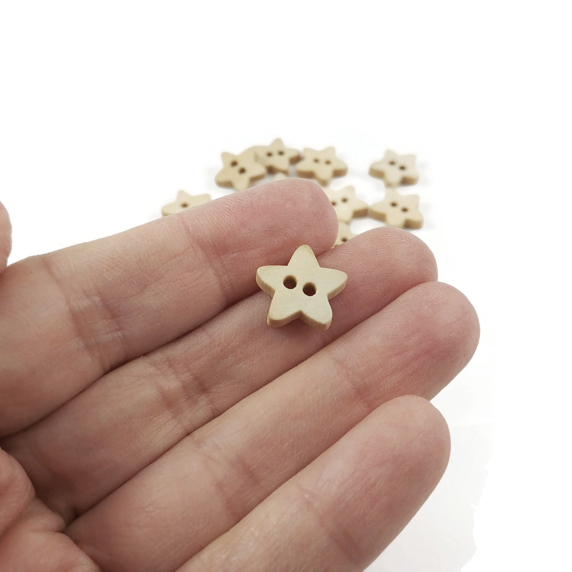 Star button - 10 Wooden craft buttons 13mm