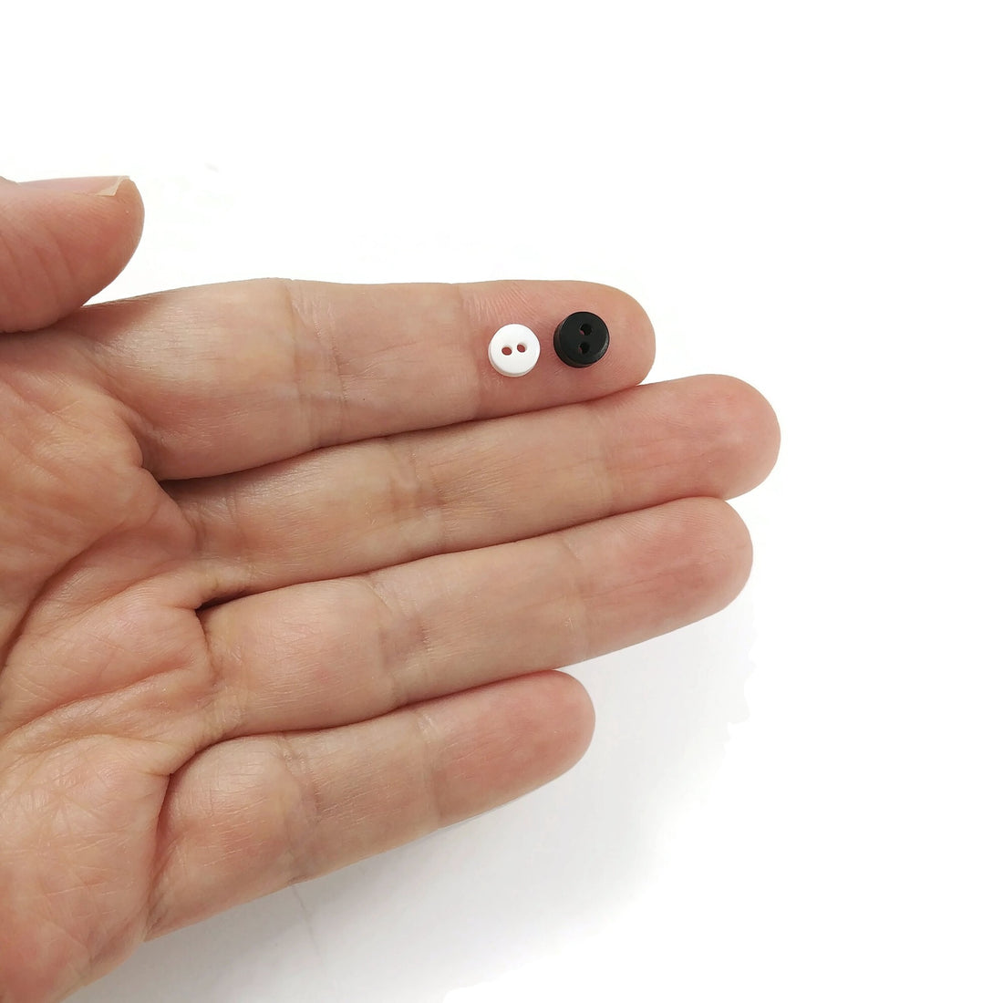 6mm plastic buttons, Small resin sewing buttons, 25 tiny craft buttons