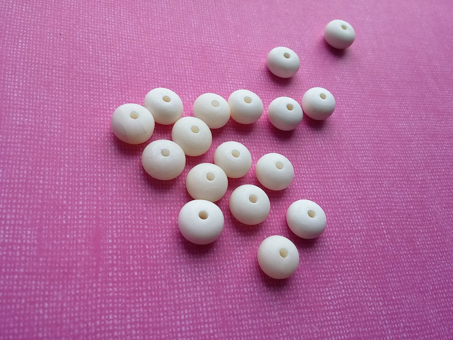 15 Perles rondelles en os naturel blanc 10mm