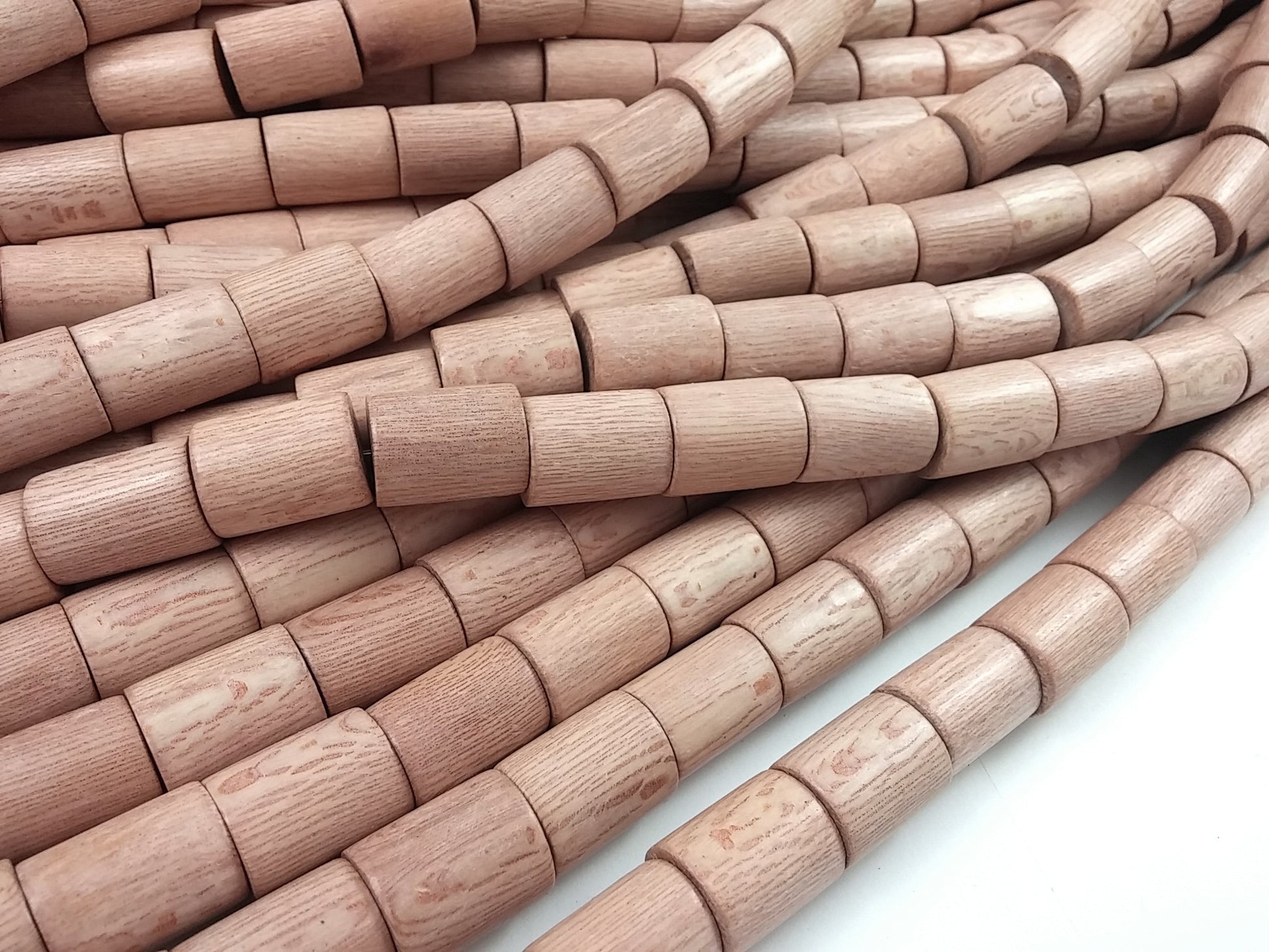 7 Perles tubes en bois de rose naturel 15 x 20mm