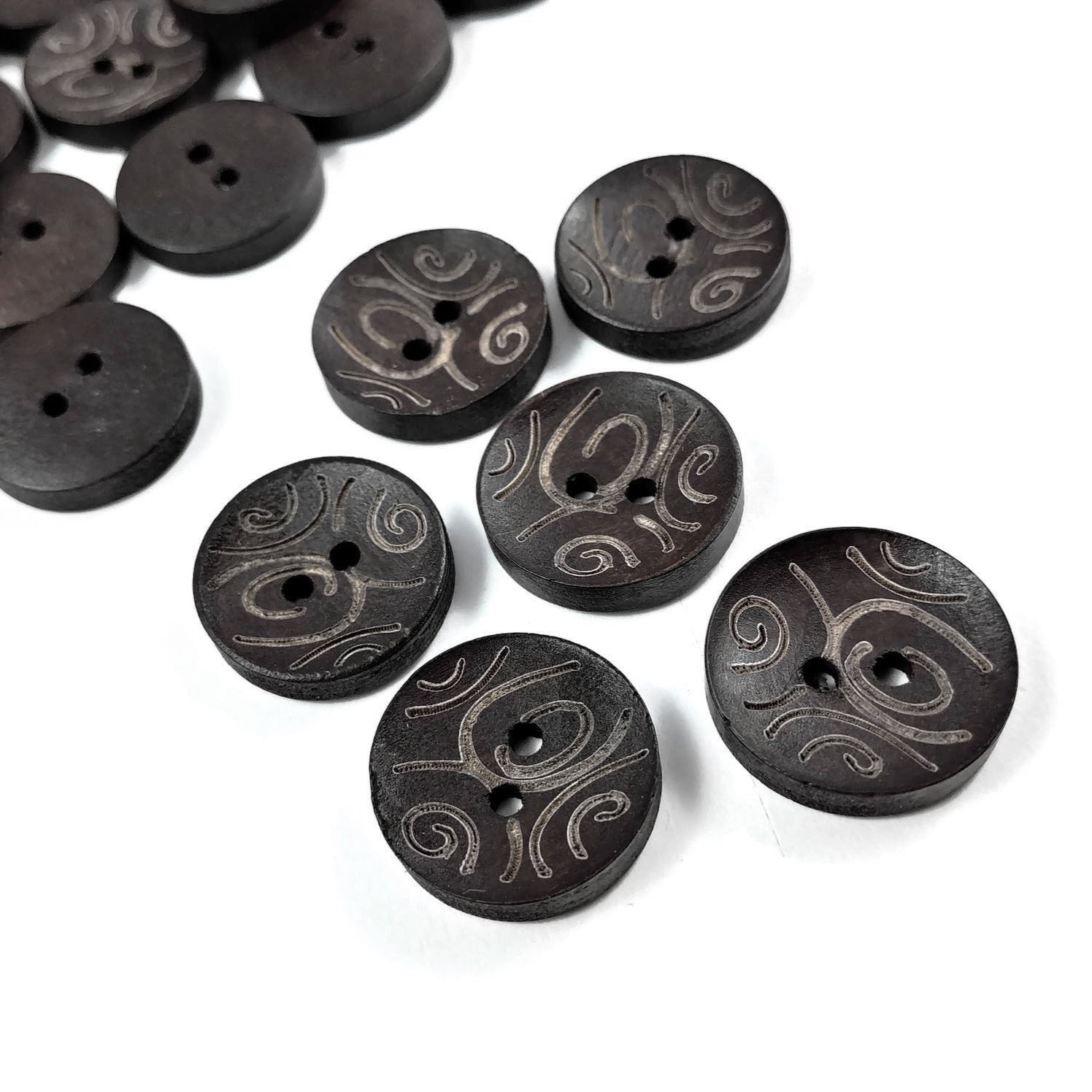 6 dark brown wooden button with tribal pattern 18mm