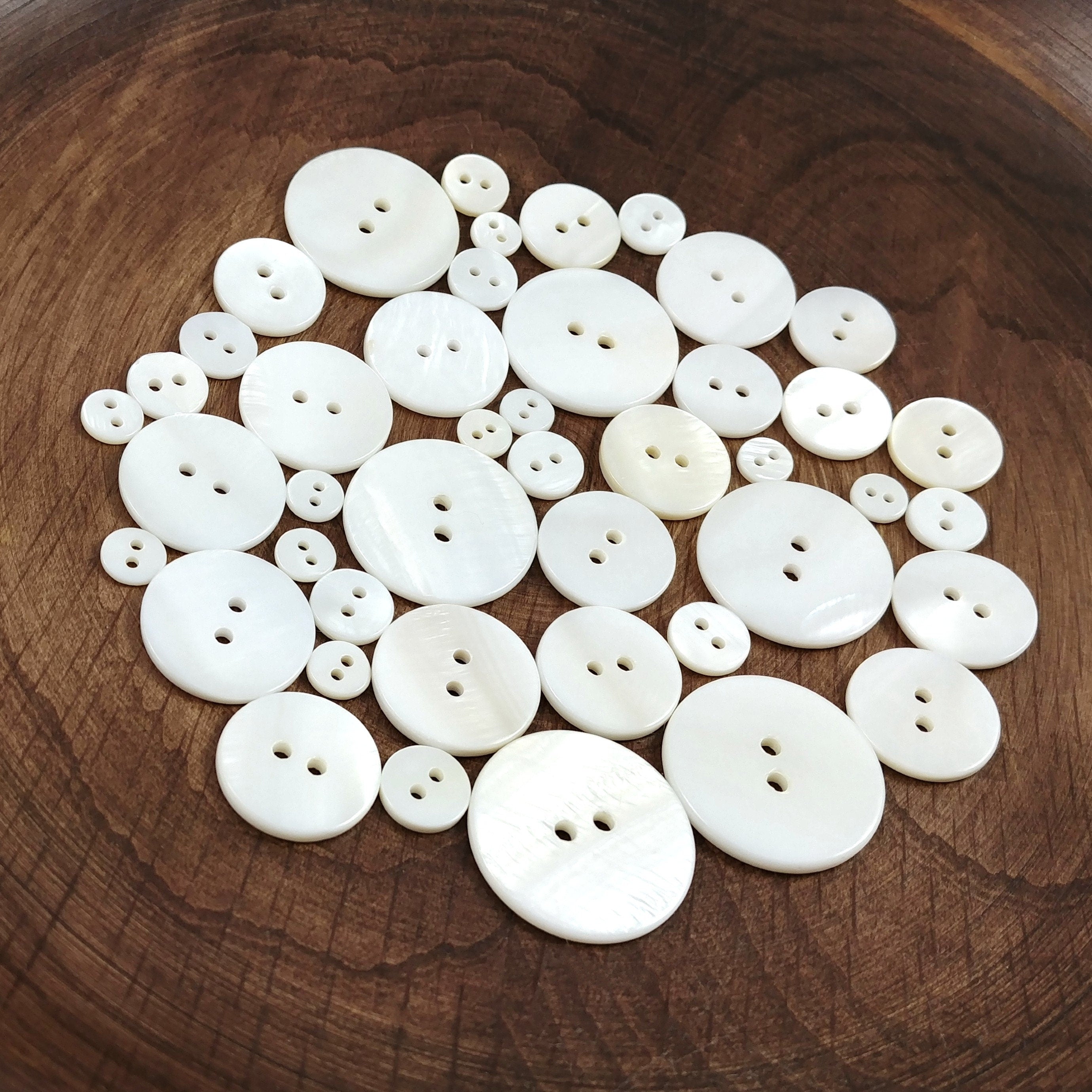 Mother of pearl sewing buttons, Natural white shell knitting buttons