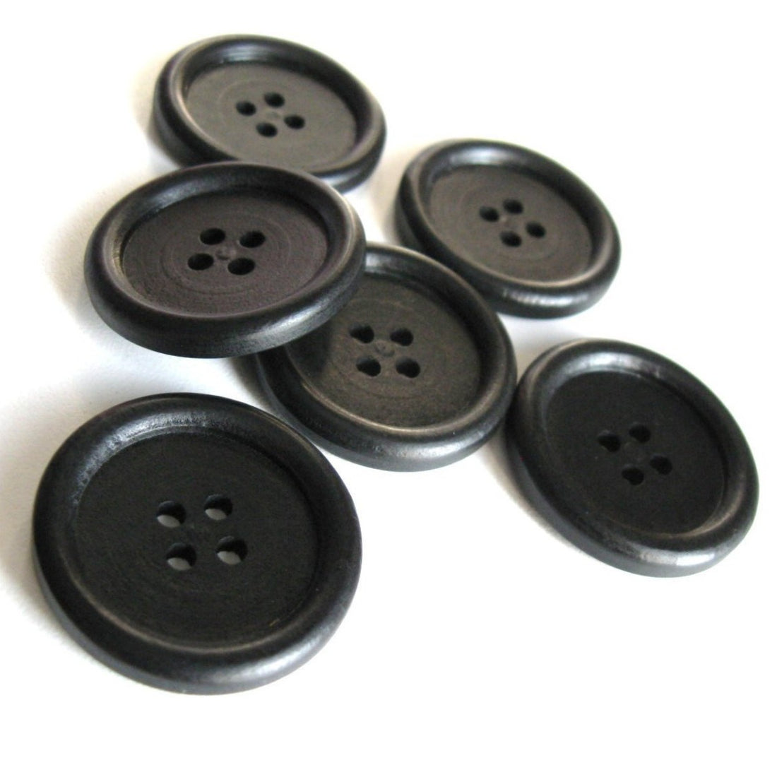 Bouton de bois noir de 3cm - ensemble de 6 boutons en bois teint