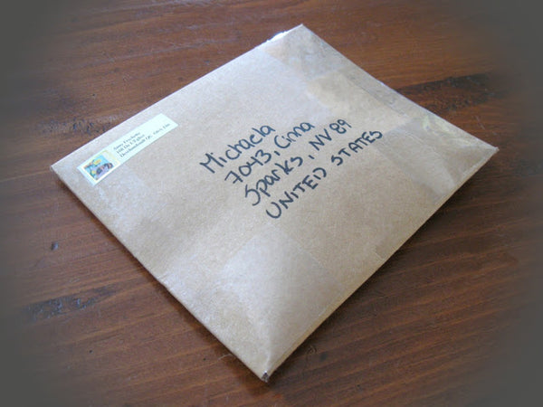 DIY papeterie : faire des enveloppes en carton recyclé - Marie Claire