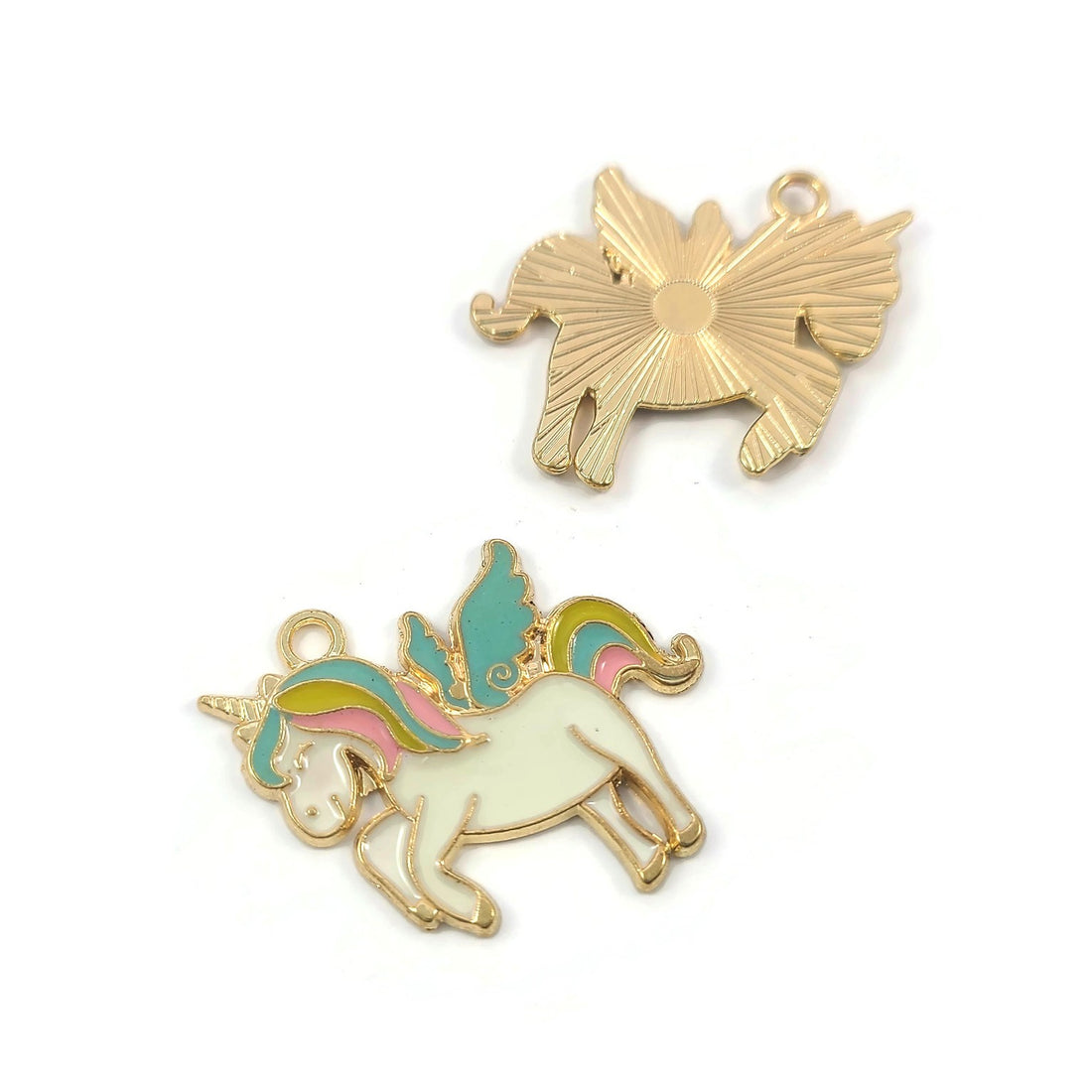 Breloque émail licorne sans nickel, Pendentif pour création bijoux