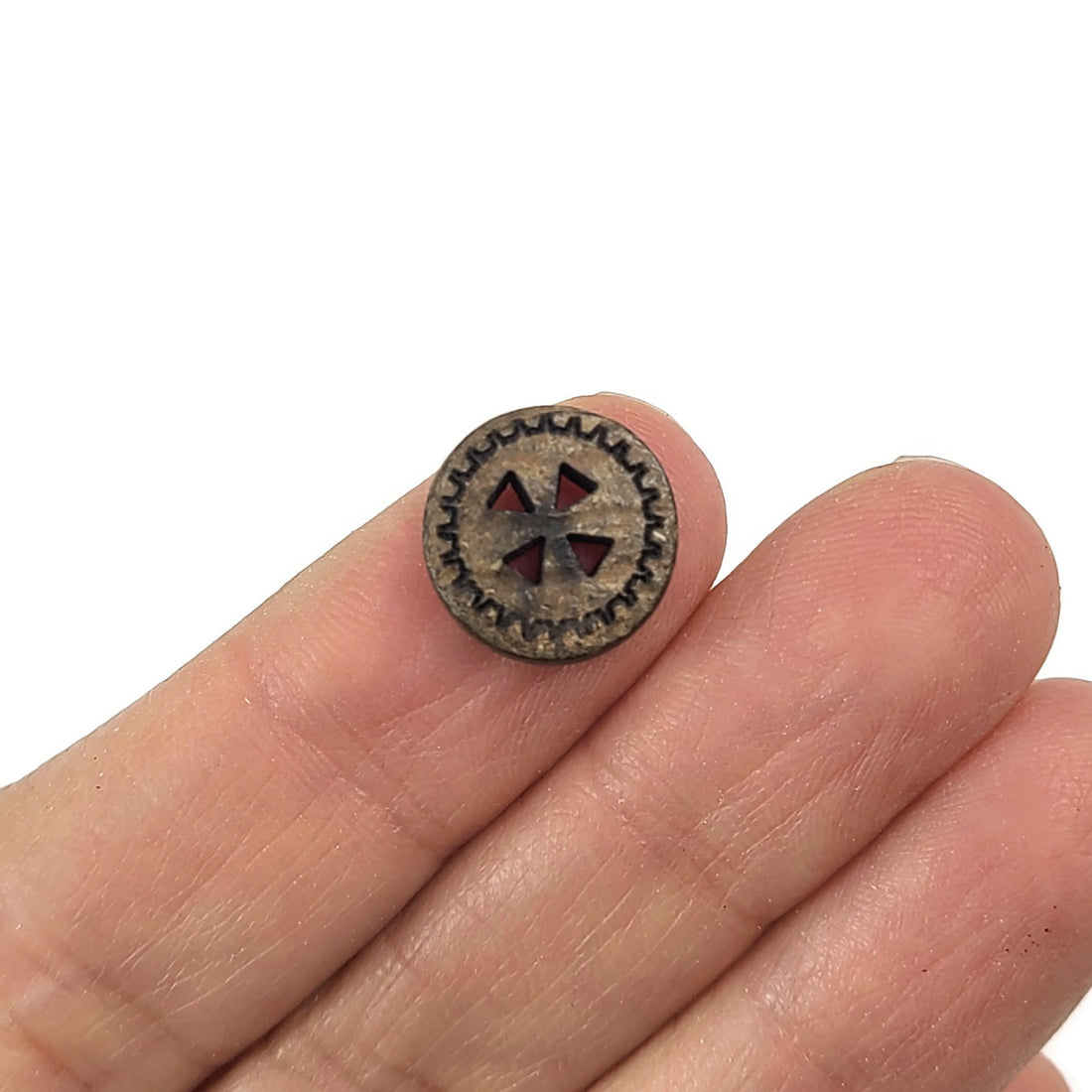 6 rustic coconut buttons 13mm