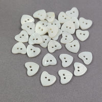 6 White heart buttons - Mother of Pearl Shell Buttons 12mm