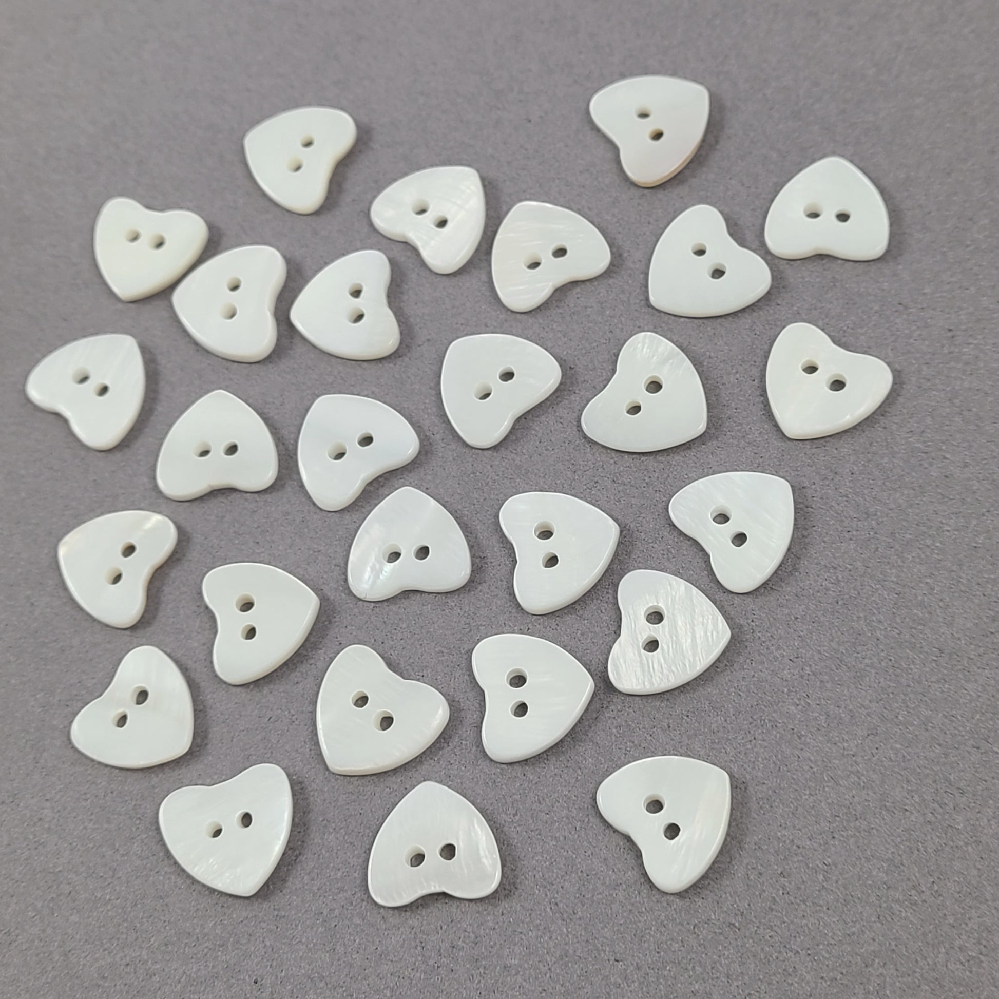 6 White heart buttons - Mother of Pearl Shell Buttons 12mm