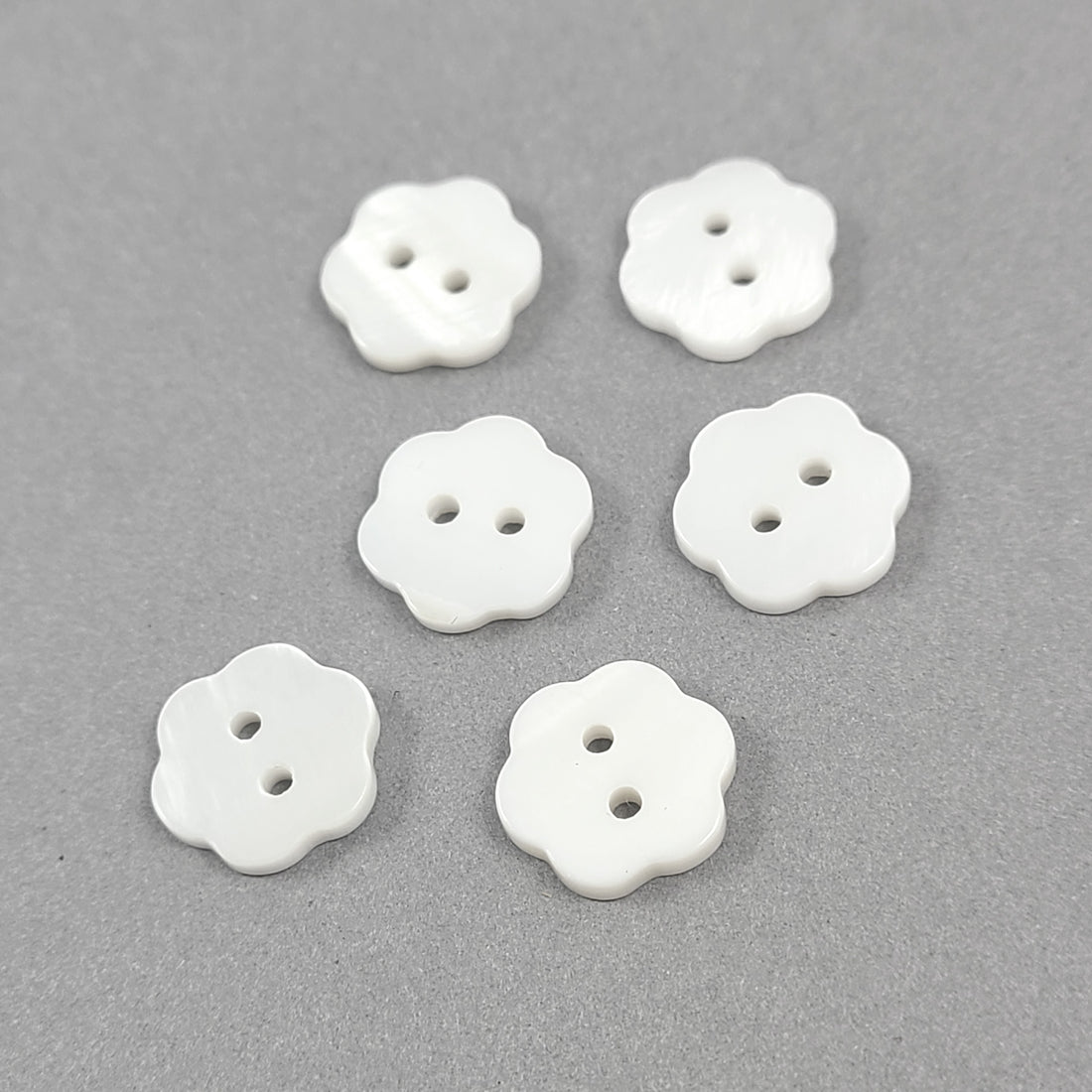 6 Flower shape Mother of Pearl Shell Buttons 13mm