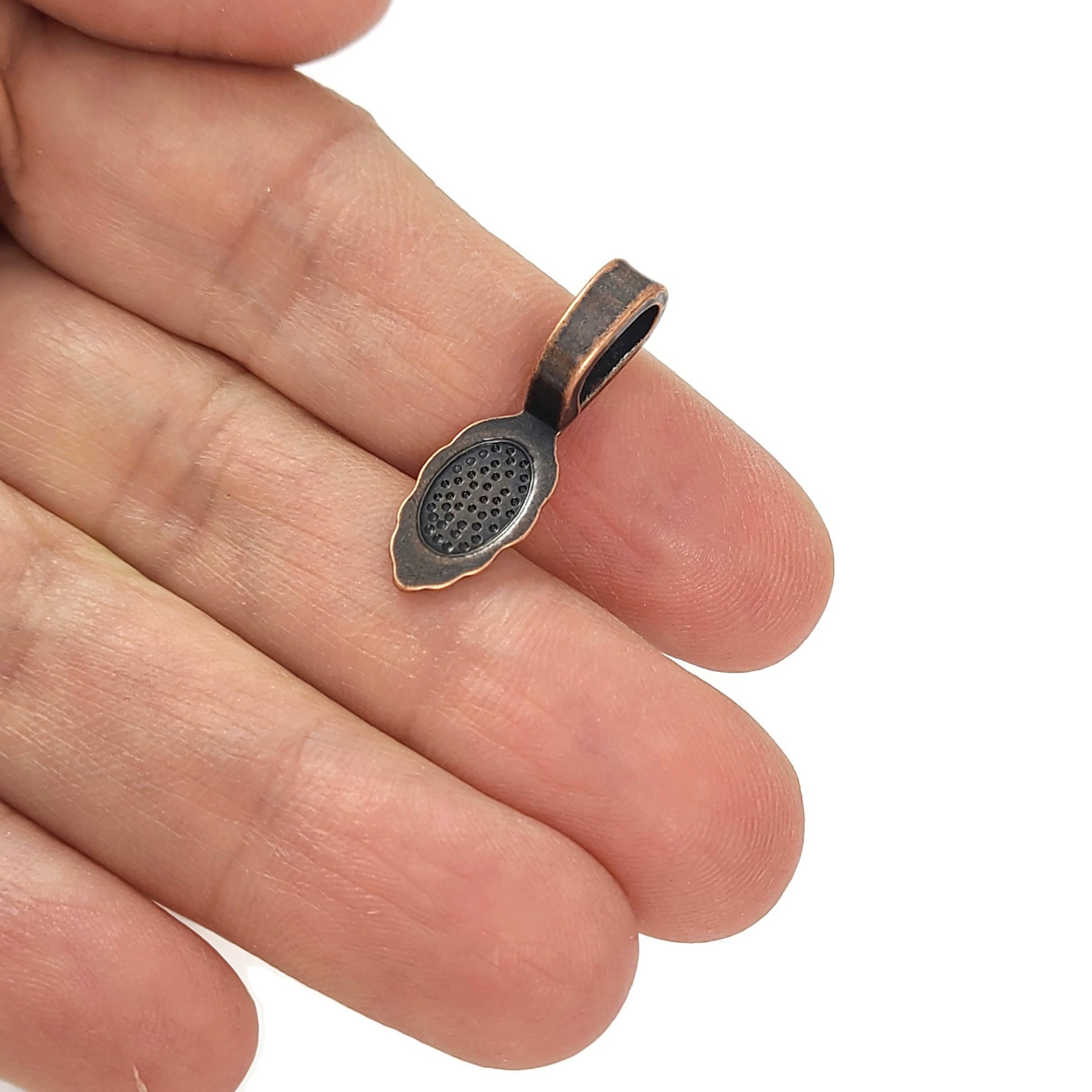 10 glue-on bails, Leaf flat pad