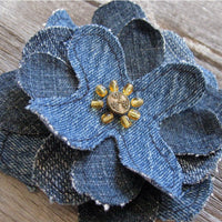 Making flowers with jeans – sewing pattern and DIY tutorial
