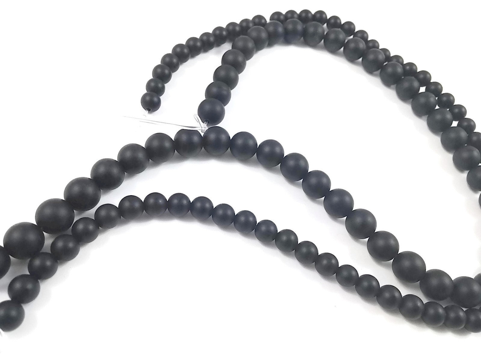 Pierres Naturelles Noires Givrées Rondes 6 ou 8mm