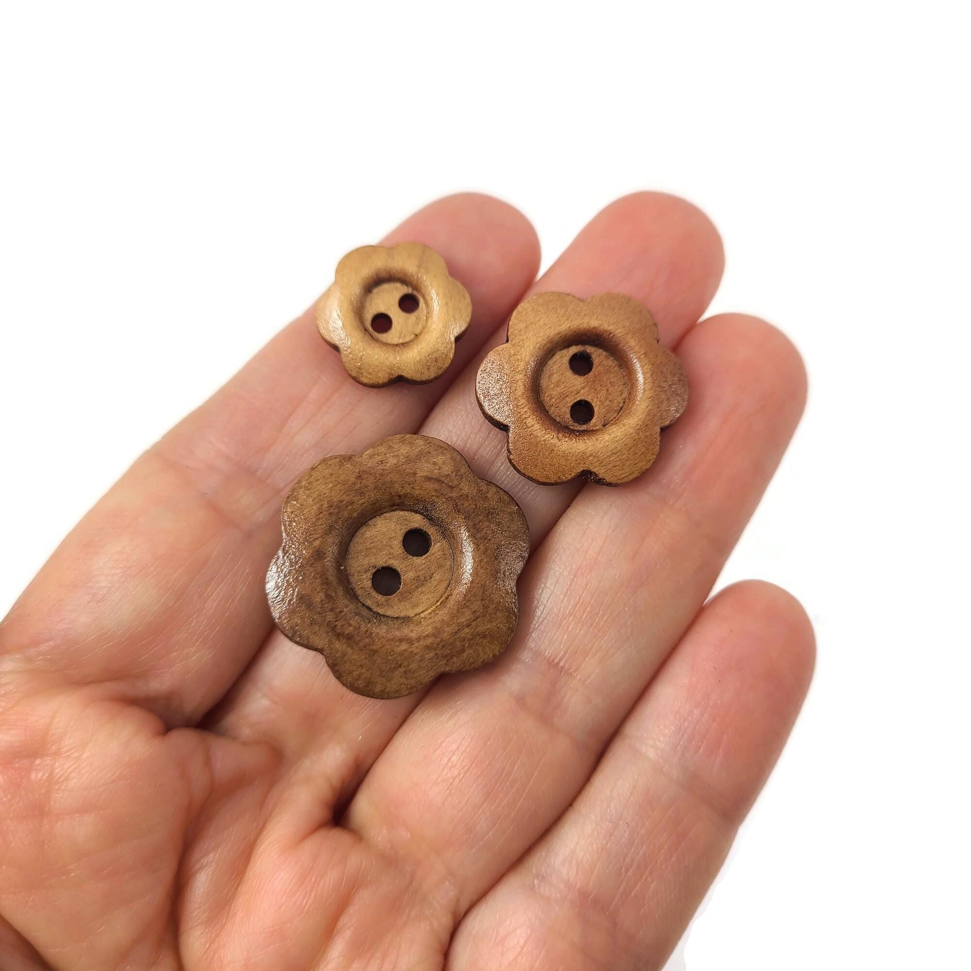 6 Flower shape wooden buttons, 15mm, 20mm, 25mm, Natural sewing and crafting supplies