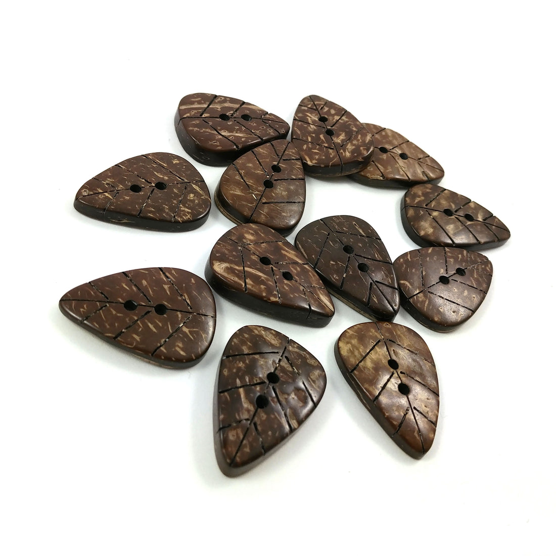 Triangle Leaf coconut brown eco friendly Button set of 3