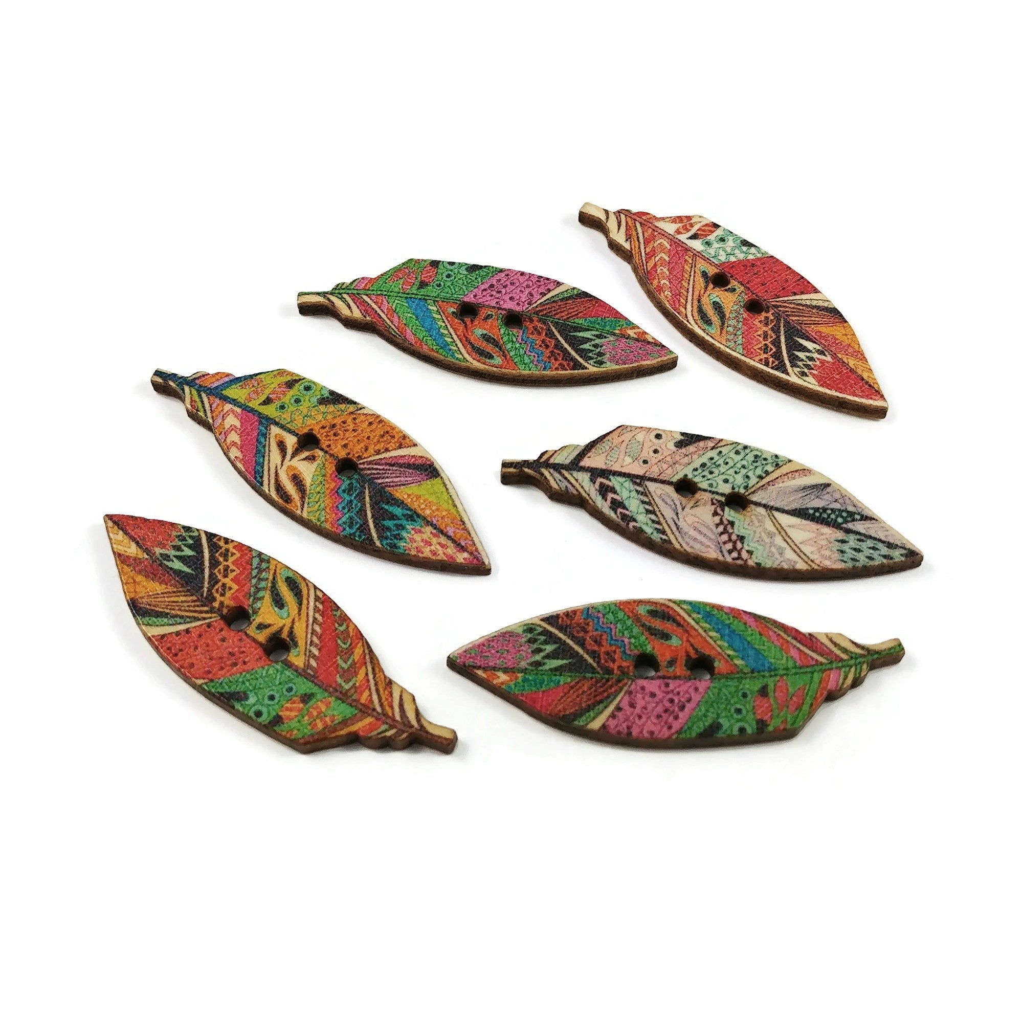 6 Boutons plumes indiennes couleurs variées - lot de boutons en bois 40mm