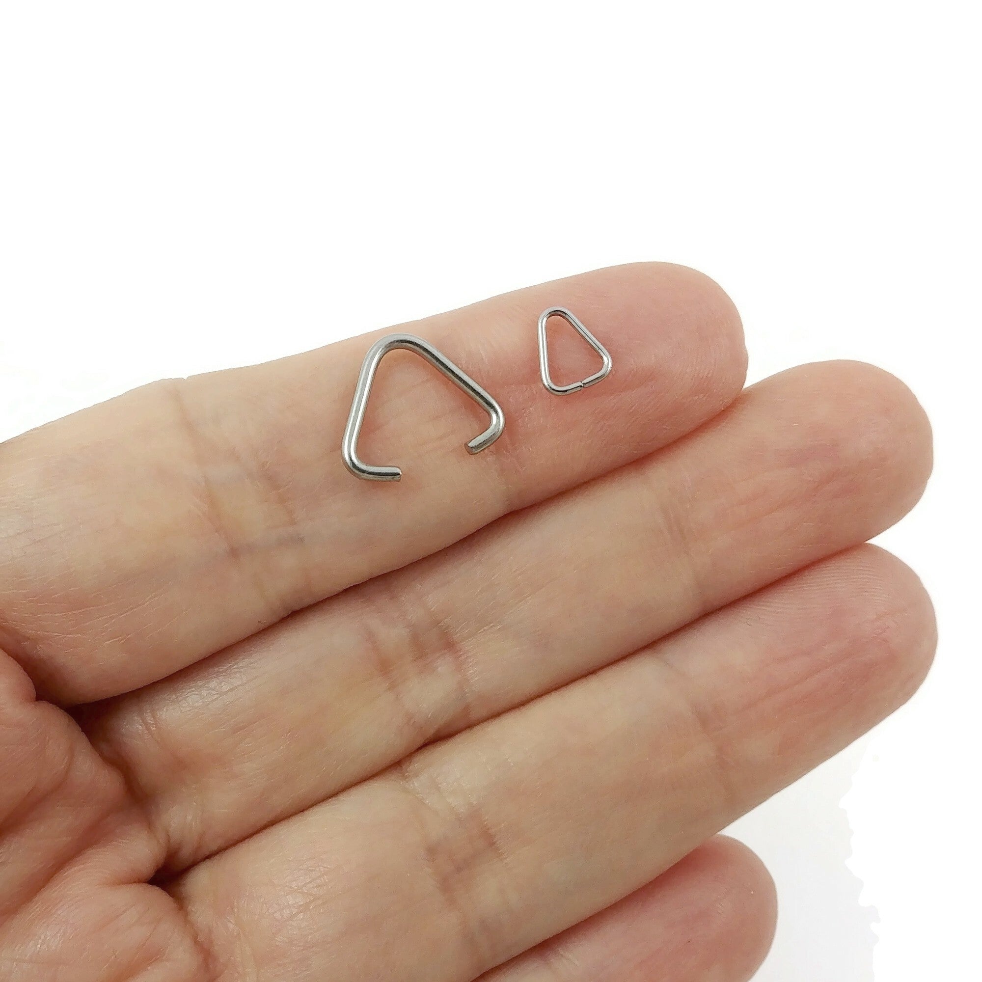 Stainless steel triangle jump rings - Silver pinch bails