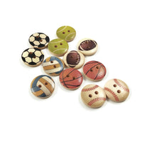 12 boutons de bois peint avec un motif sports de balle 15mm