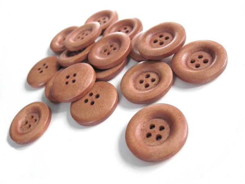 6 auburn wooden buttons 23mm