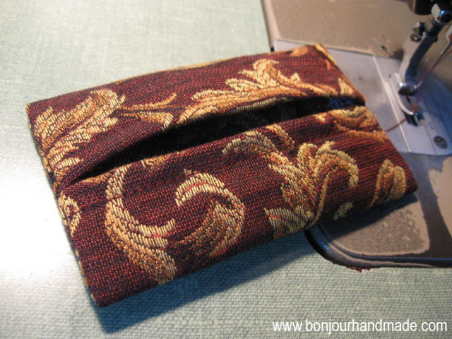 DIY Travel pocket tissue holder tutorial and sewing pattern