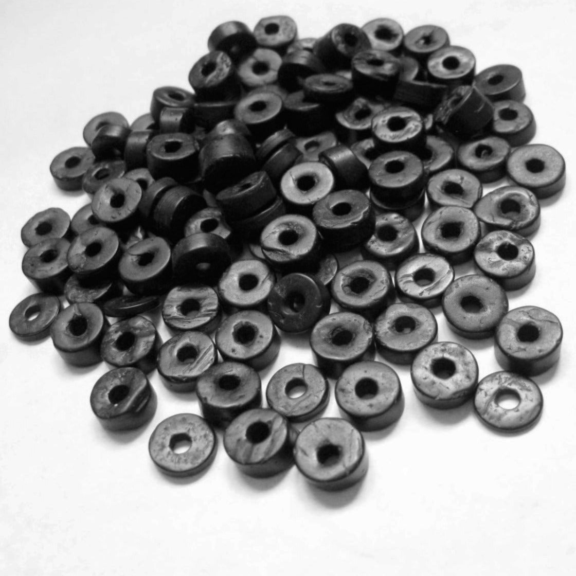 100 perles de bois de coco noir en rondelle de 9mm