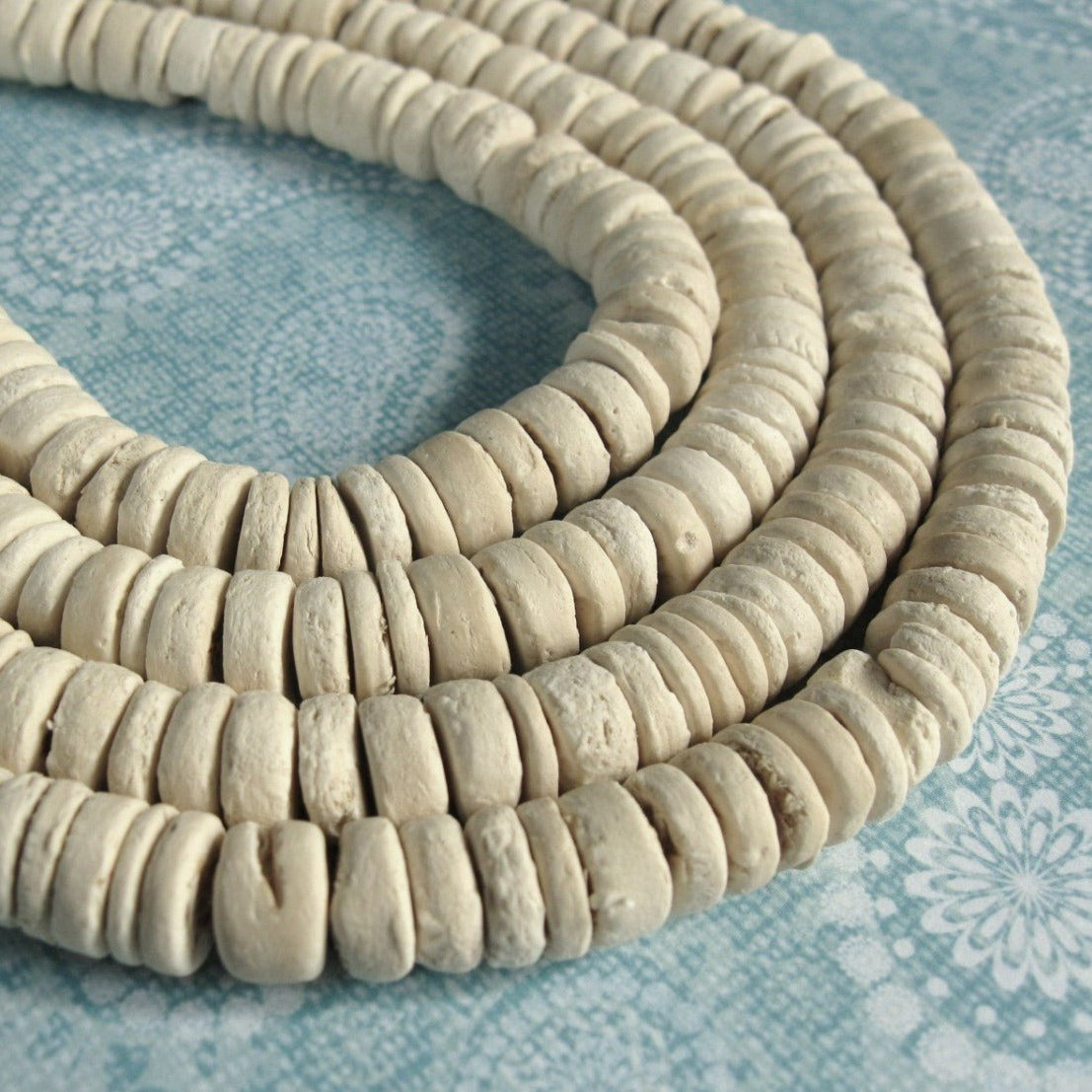 100 Natural color Coco wood Beads - Donuts Rondelle Disk Beads 8mm