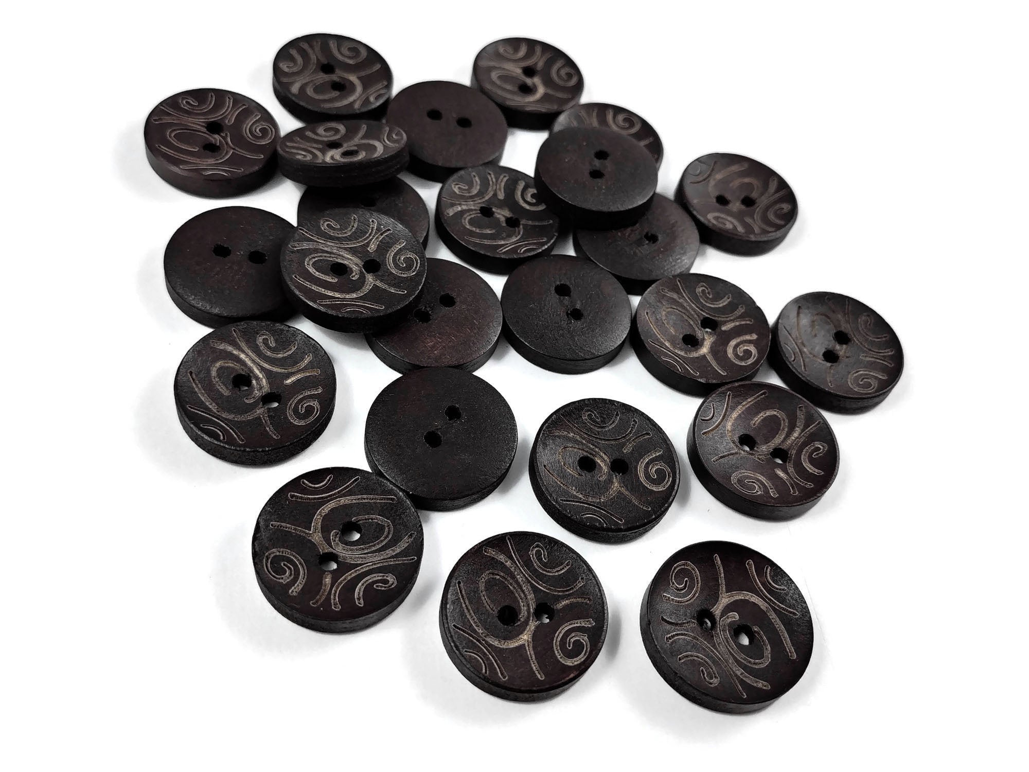 6 dark brown wooden button with tribal pattern 18mm 