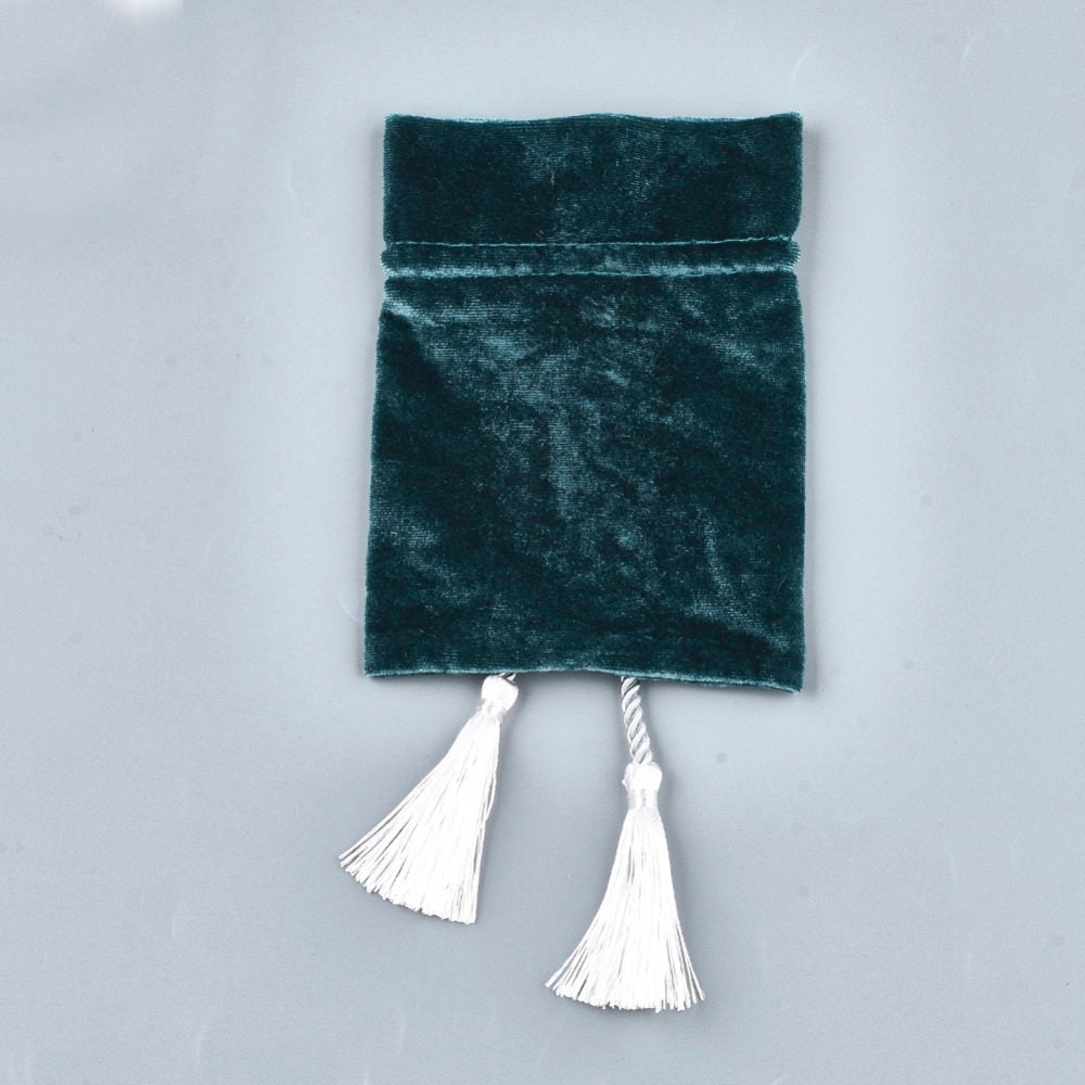 Emerald velvet pouch bag with tassel rope