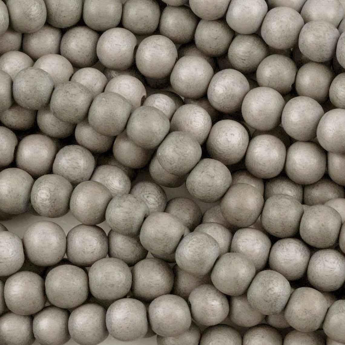 Perles de bois rondes grises 6mm, 8mm ou 10mm