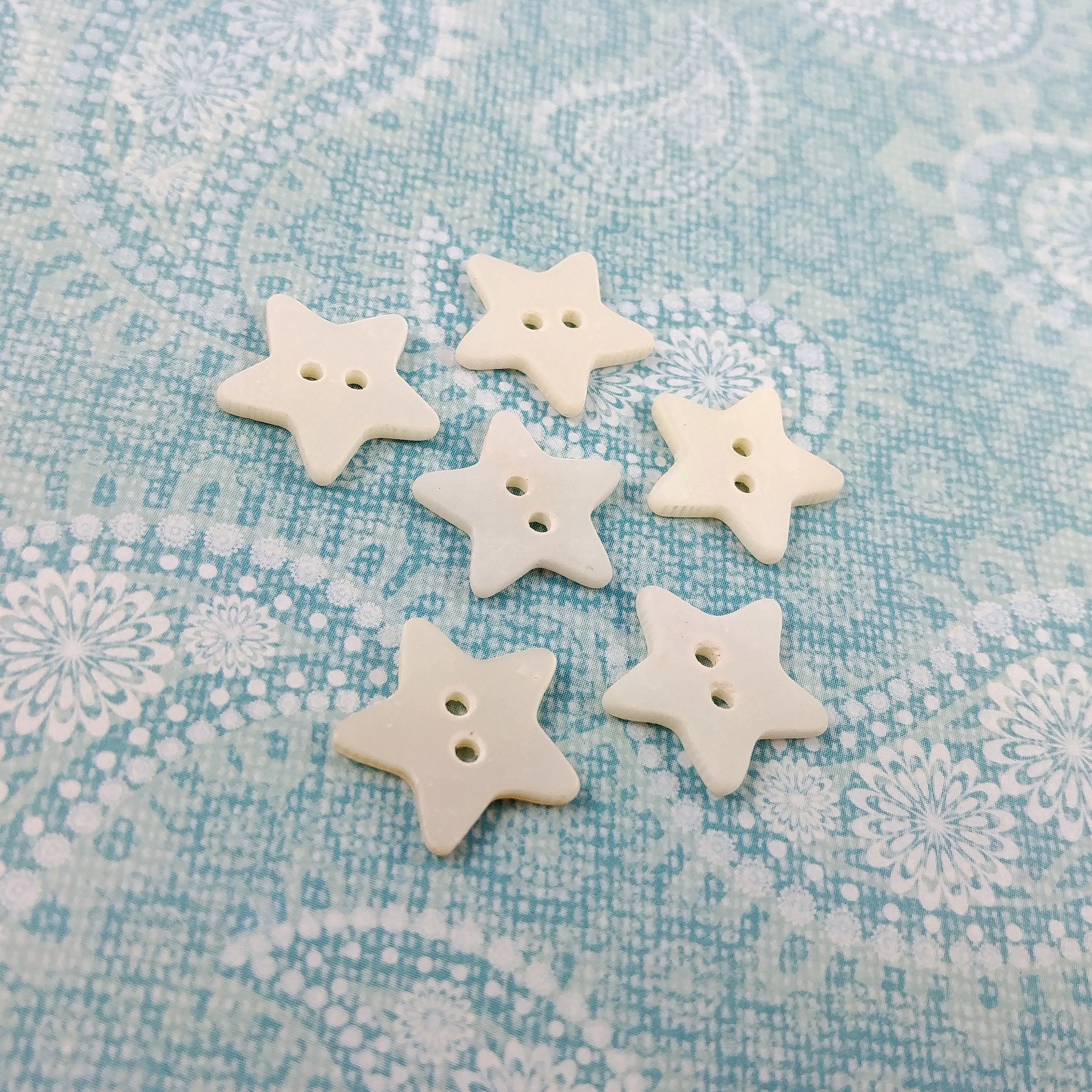 Mother of pearl natural shell buttons 15mm, set of 6 white star sewing buttons