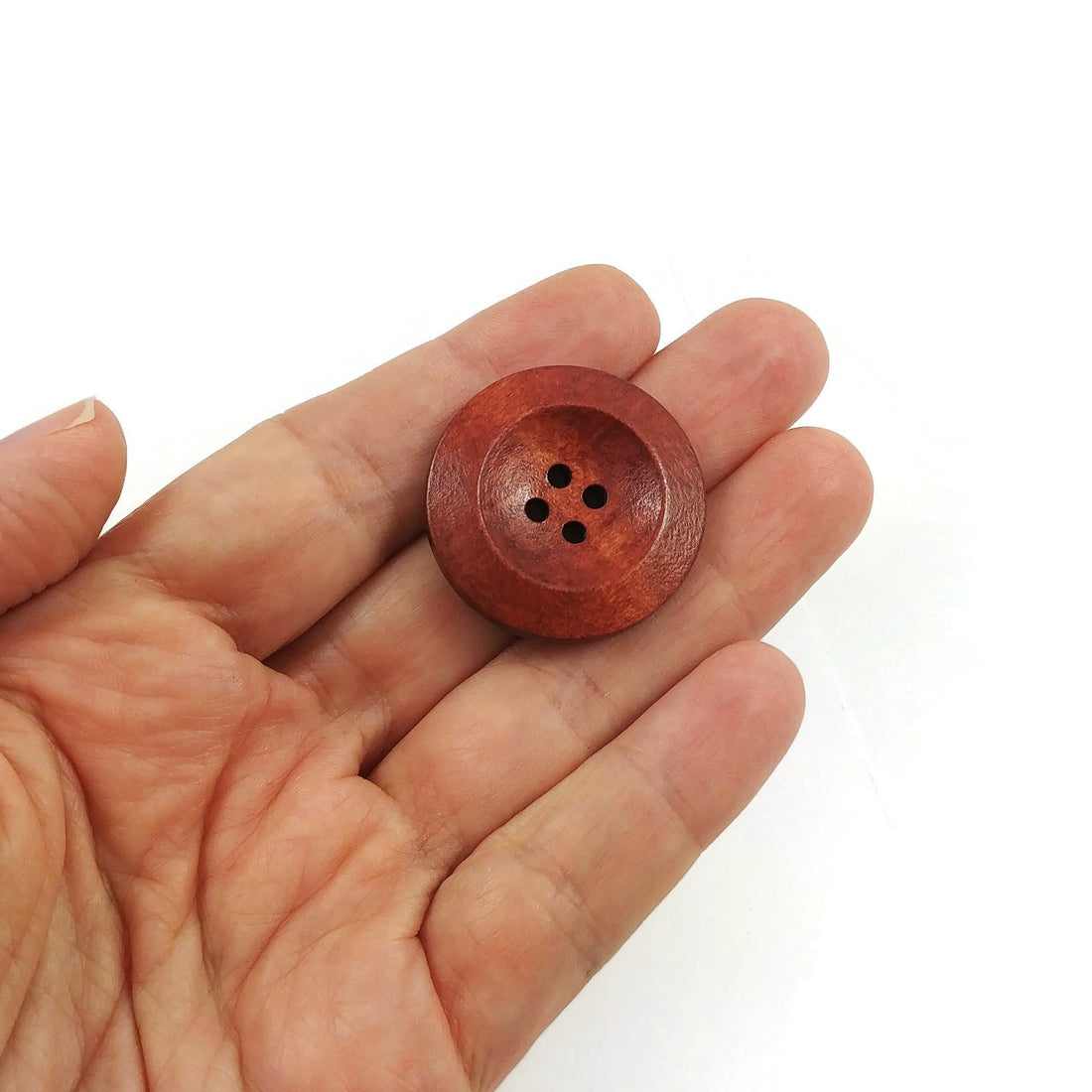 30mm wooden buttons, Red brown sewing buttons, 6 craft knitting buttons