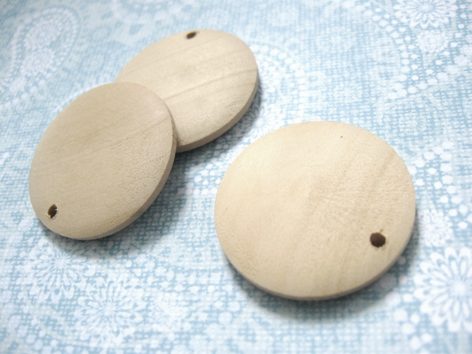 3 Round wood pendant, unfinished, focal beads, natural 3cm Dia. (1 1/8")