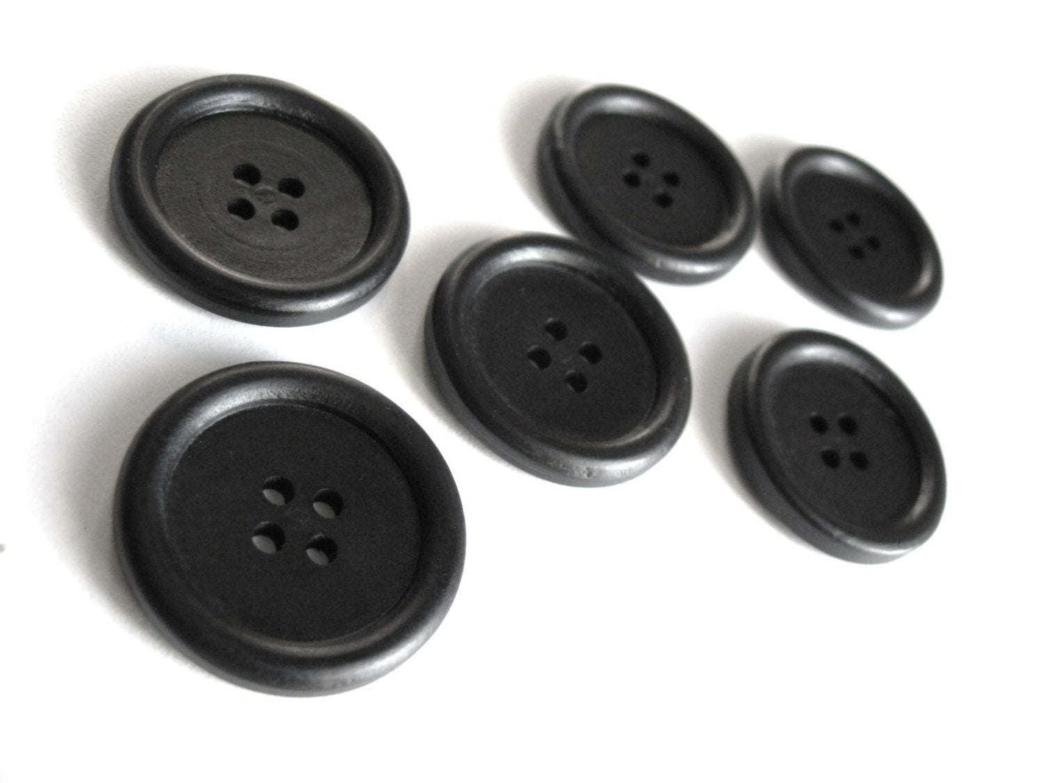 Bouton de bois noir de 3cm - ensemble de 6 boutons en bois teint